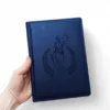Блокнот Щоденник юристу з гравіюванням Феміди, синій матовий - Зображення 2