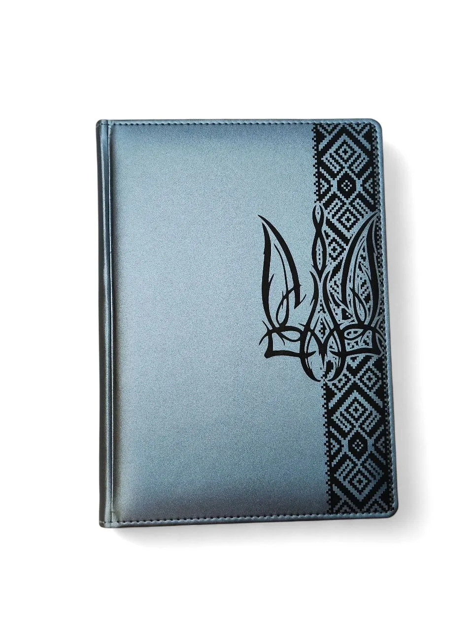 Патріотичний блокнот із гравіюванням Тризуба та орнаменту сірий матовий Металік