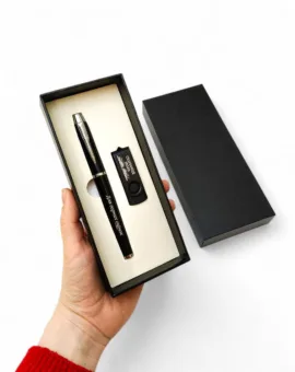 Подарунок вчителю – набір Ручка + Флешка з персональним гравіюванням, чорний