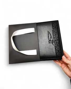 Блокнот Щоденник Патріотичний з гравіюванням Тризуб та орнамент, чорний глянець